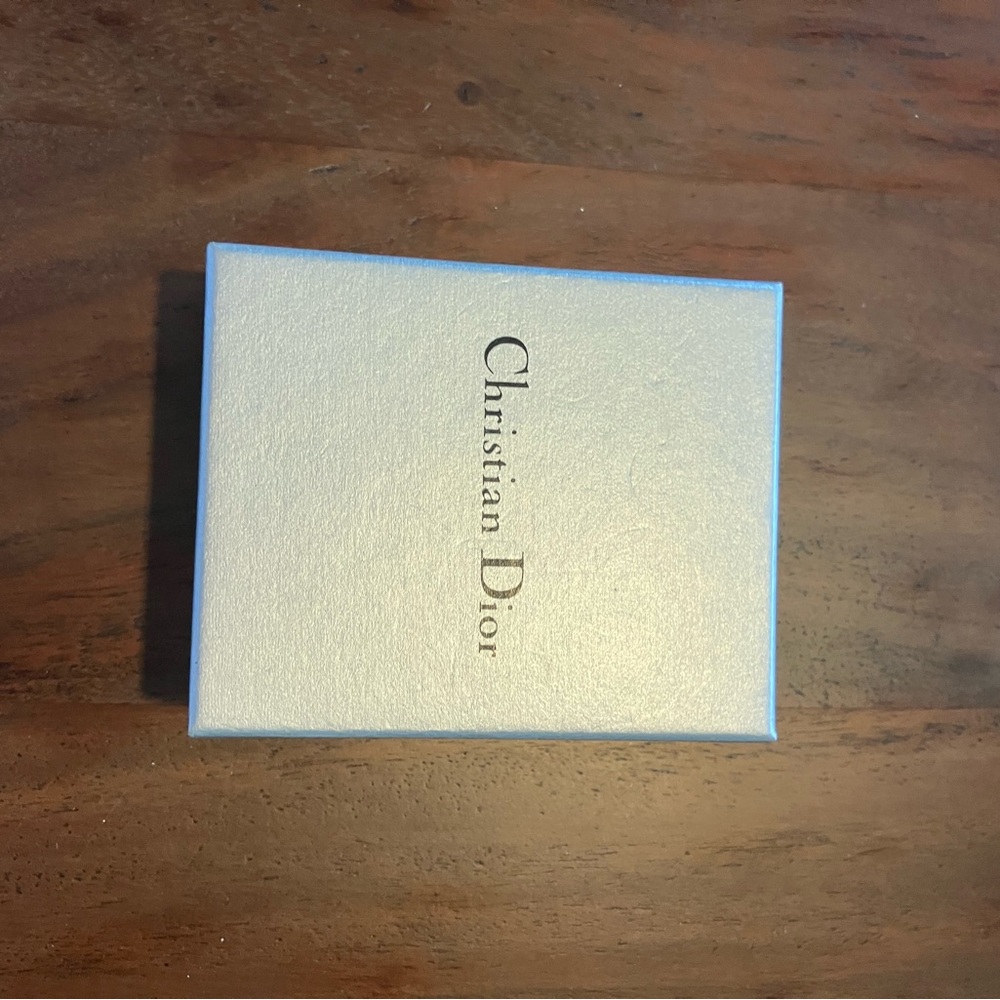 Dior Silver Chain with Pink fang necklace rare nwot - Picture 5 of 5